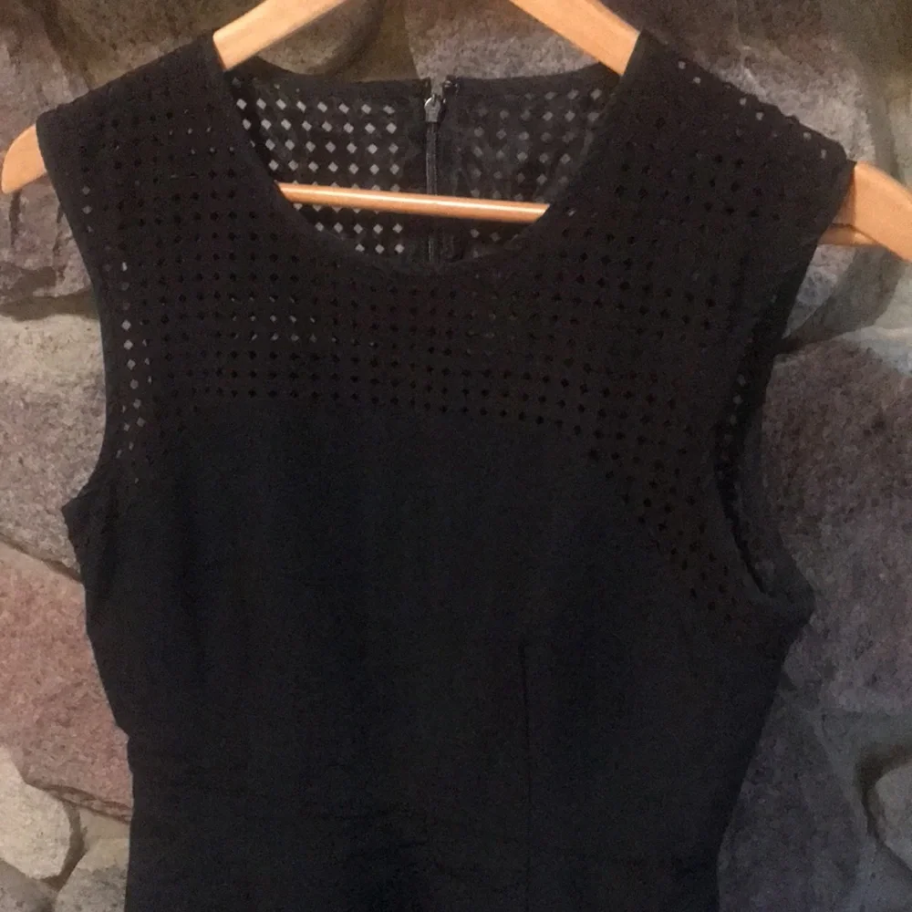 G1- small- Beautiful elegant J. Crew little black dress size 2